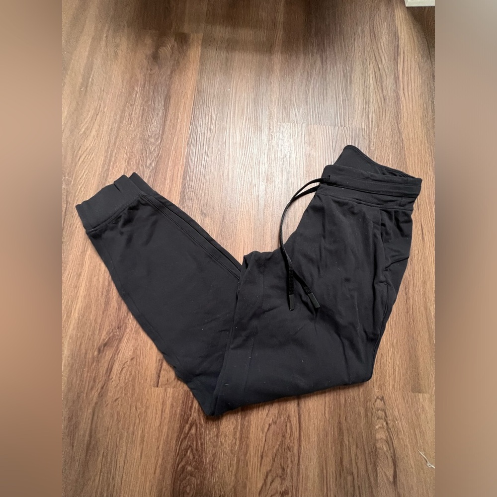 Women’s size 4 Lulu lemon align joggers